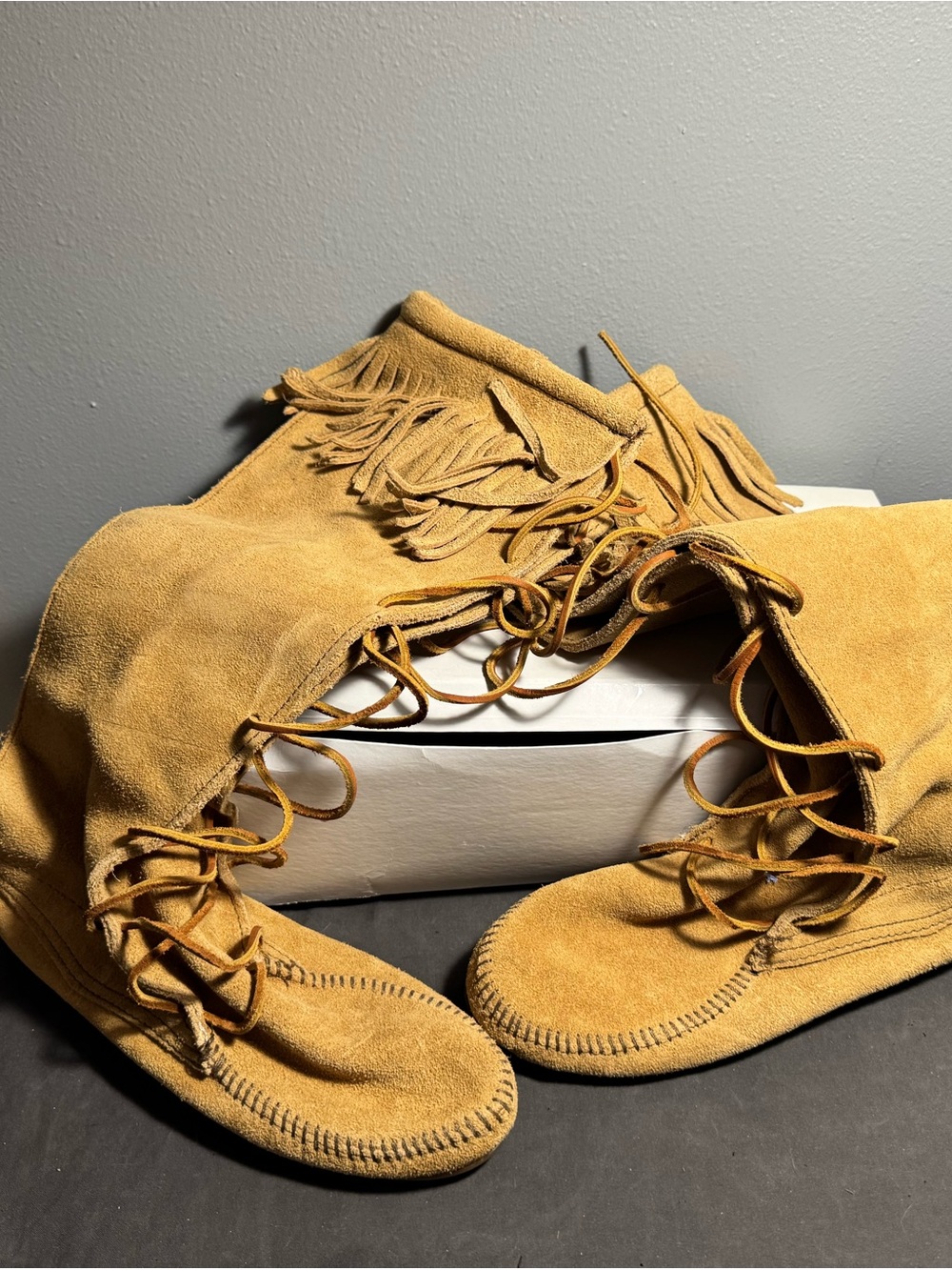 Minnetonka Tan Suede Fringe Moccasin Boots